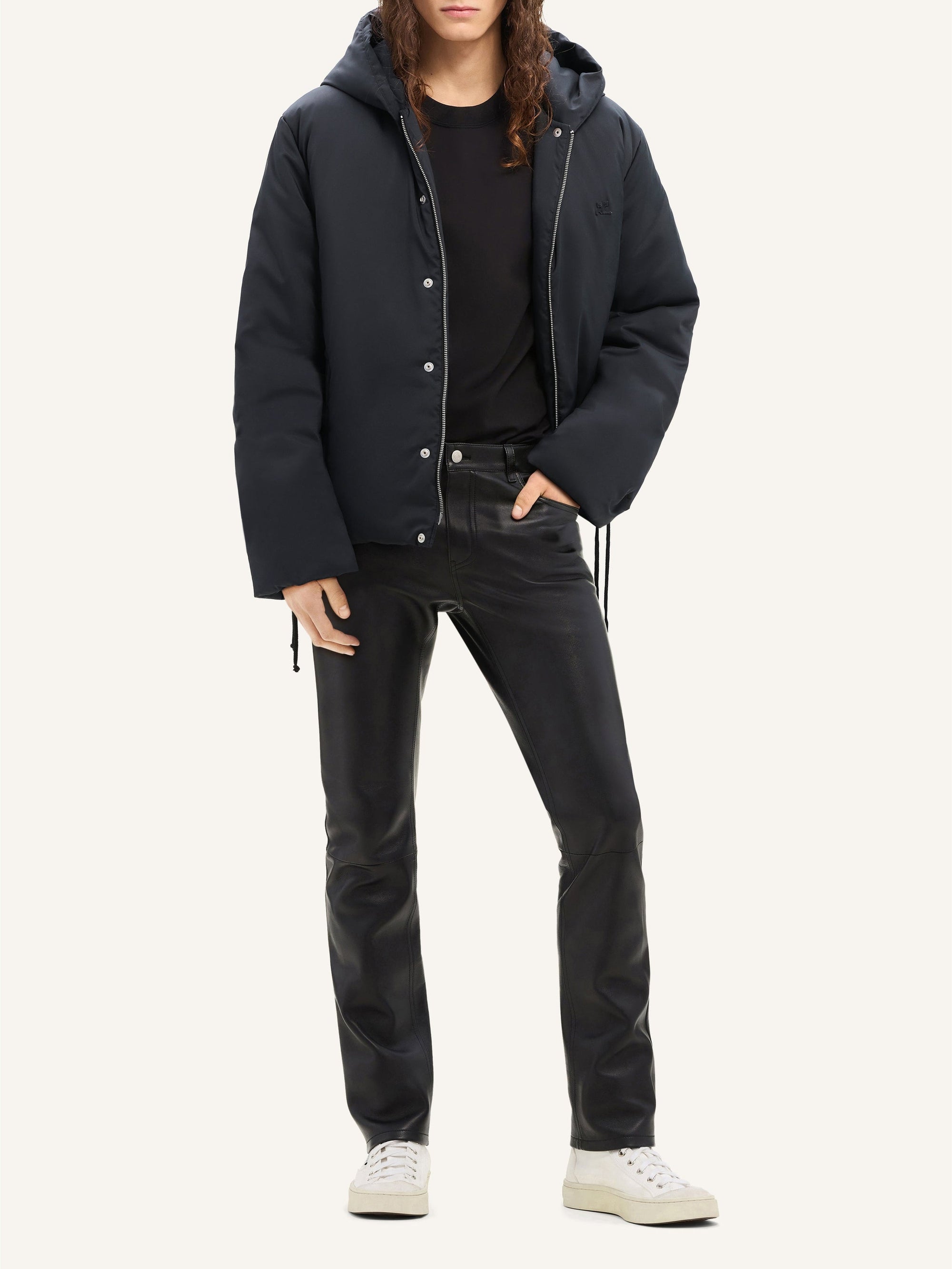 Doudoune à capuche en nylon - Courrèges - Black