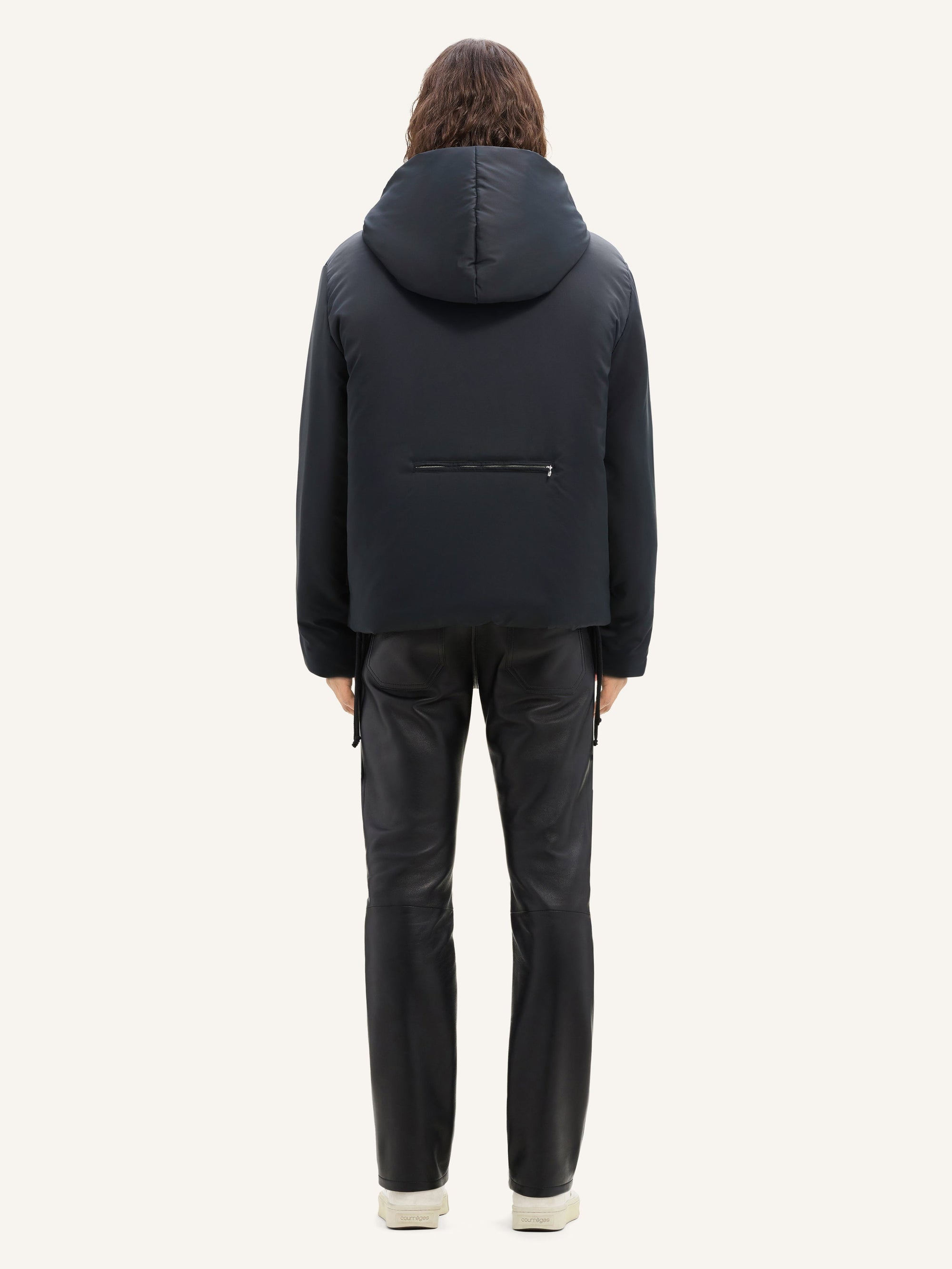 Doudoune à capuche en nylon - Courrèges - Black